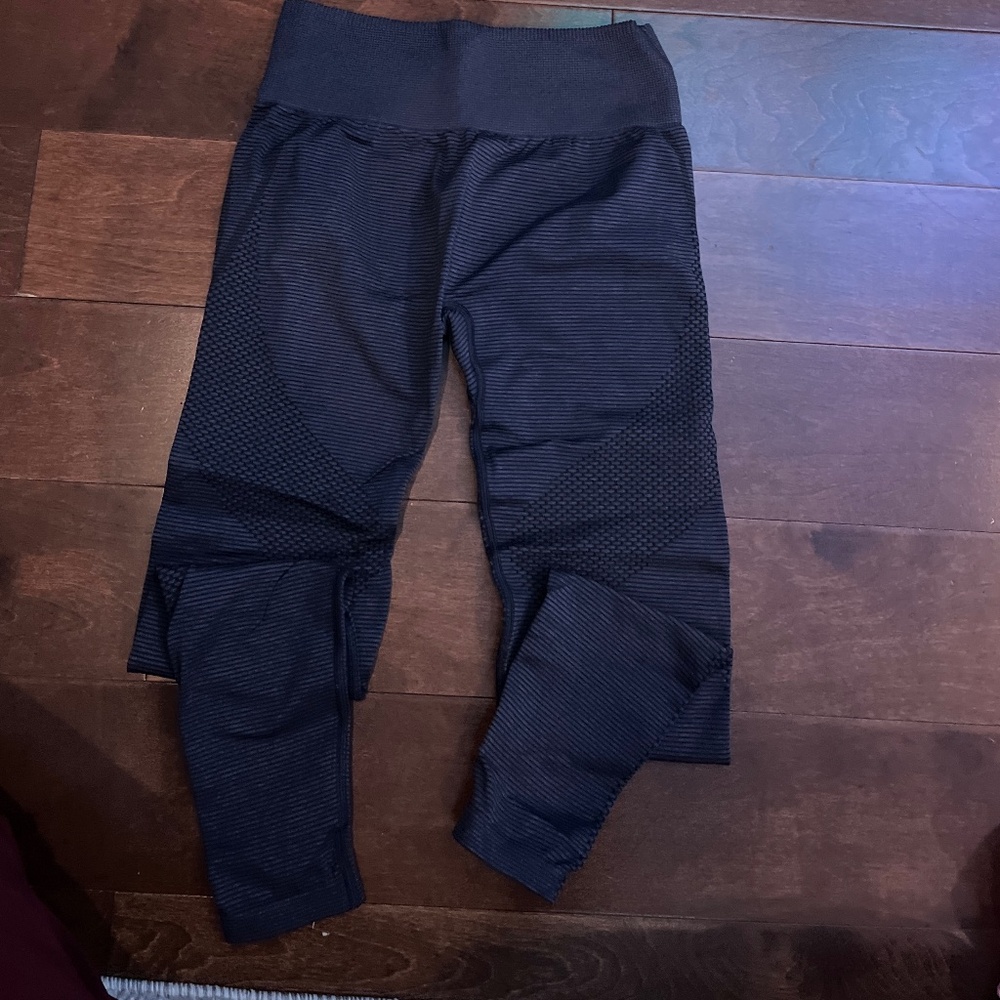Gymshark navy/black leggings size Medium